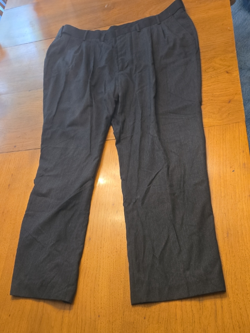jf j.ferrar Men's Charcoal Pinstripe Dress Pants